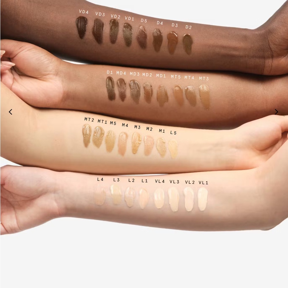 Glossier Stretch Concealer - Medium 1 - New - Picture 4 of 5